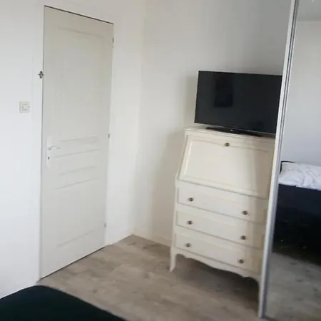 Chez Valou Et Mika Bed and Breakfast *