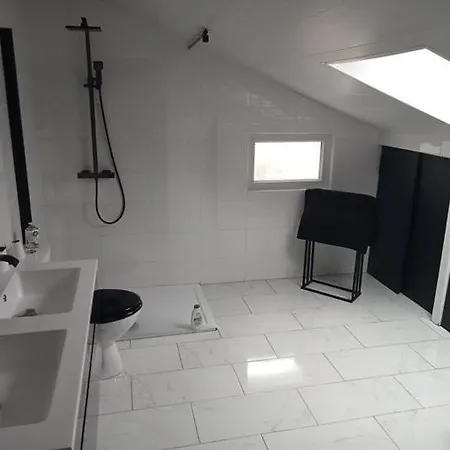 Chez Valou Et Mika *