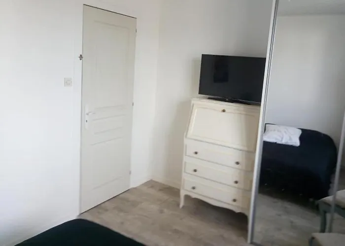 Chez Valou Et Mika Frühstückspension *