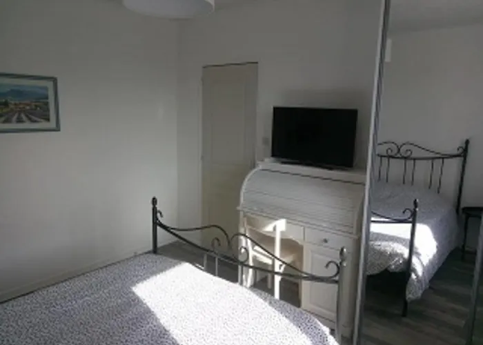 Chez Valou Et Mika Frühstückspension *