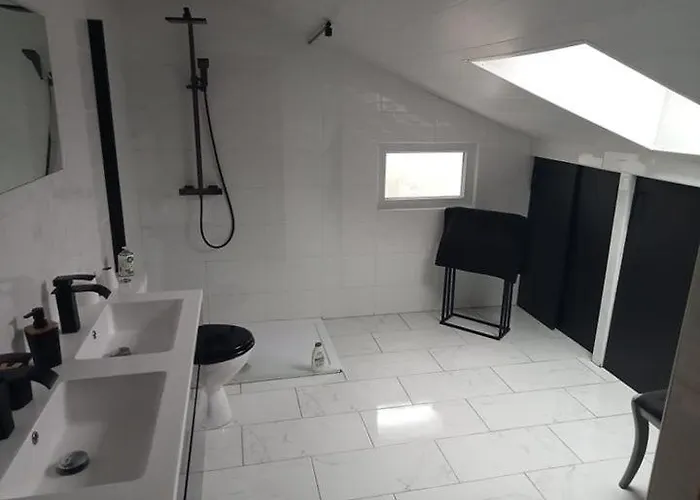 Chez Valou Et Mika *